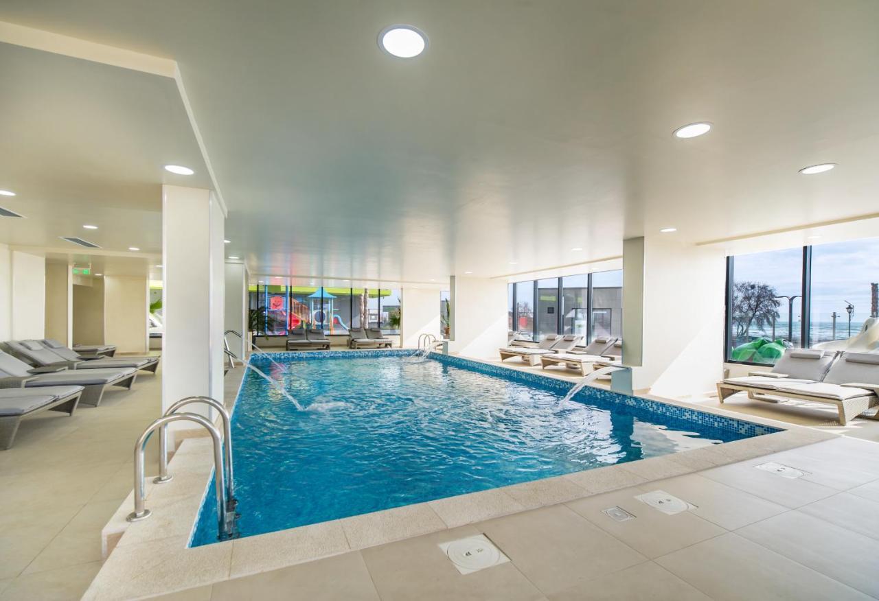 Berlin Luxury Apartment Spa N Pool Beach Resort Năvodari Eksteriør billede